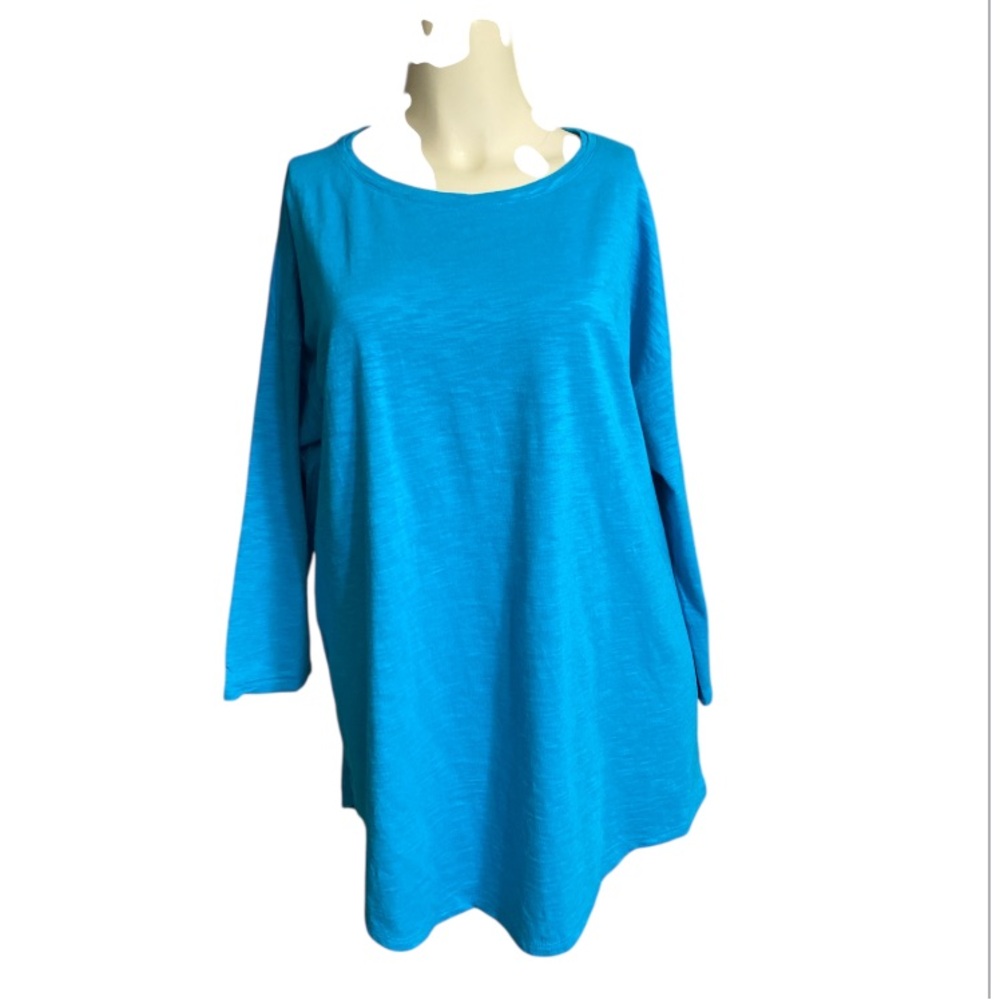 Chico's “The Ultimate Tee”made of 60% cotton and 40% modal 3/4 sleeves tunic top